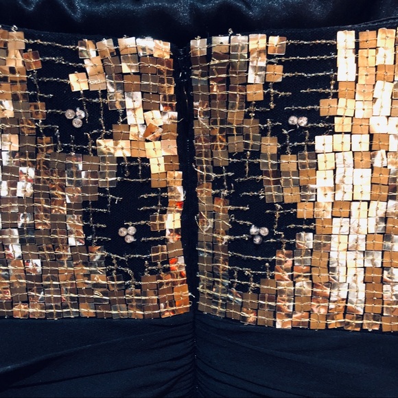 Badgely Mischka Gown. Sz 8. Black w/ gold sequins - Picture 5 of 7